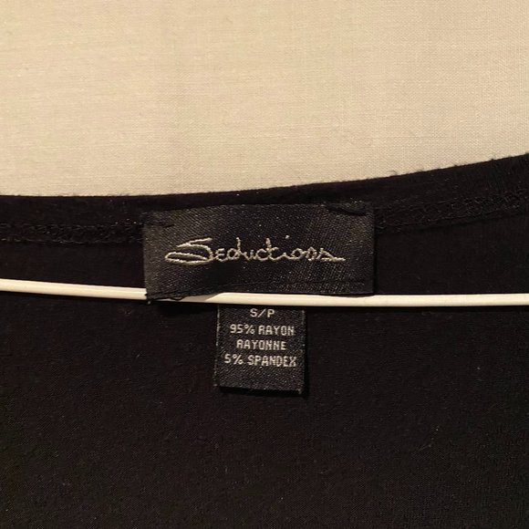 Ladies sleeveless top - Picture 2 of 4